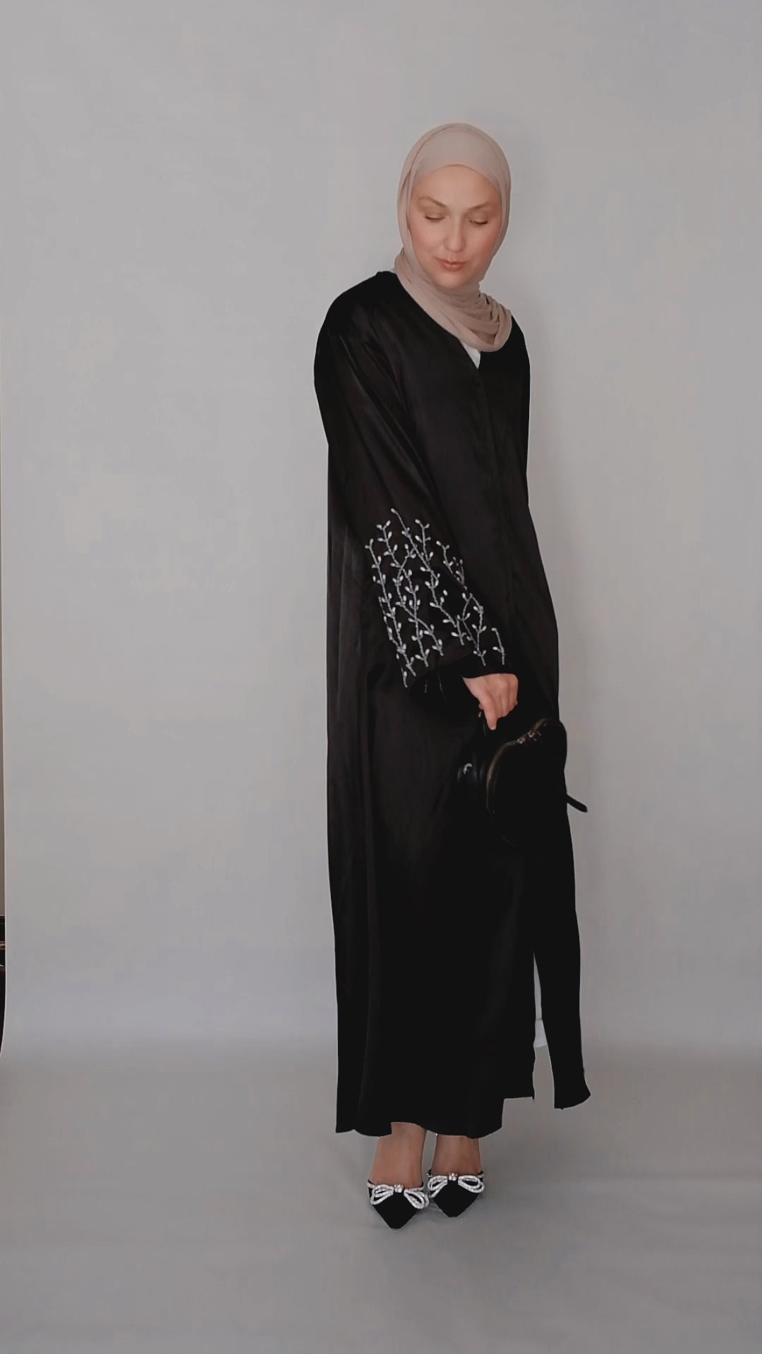 modest long dresses with sleeves