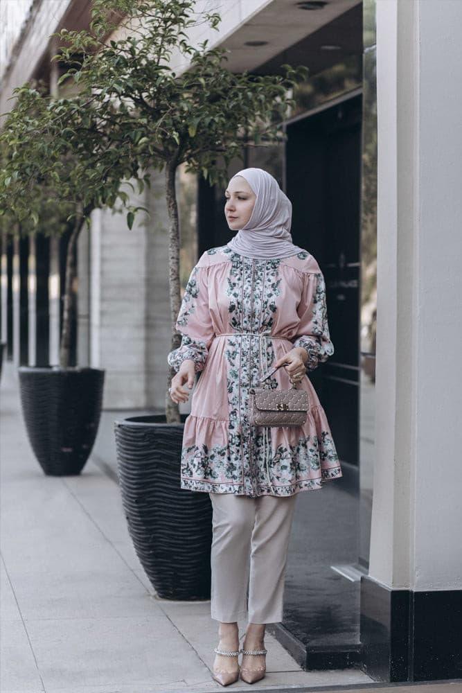Acelya tall tunic shirt with ruffles and long sleeve in floral - ANNAH HARIRIUS4Pink