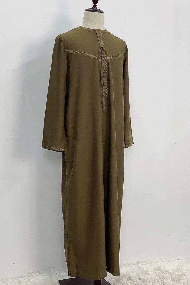 Brown Men's Classic Style Thobe With Collar Islamic Clothing For Prayer and Eid - ANNAH HARIRI