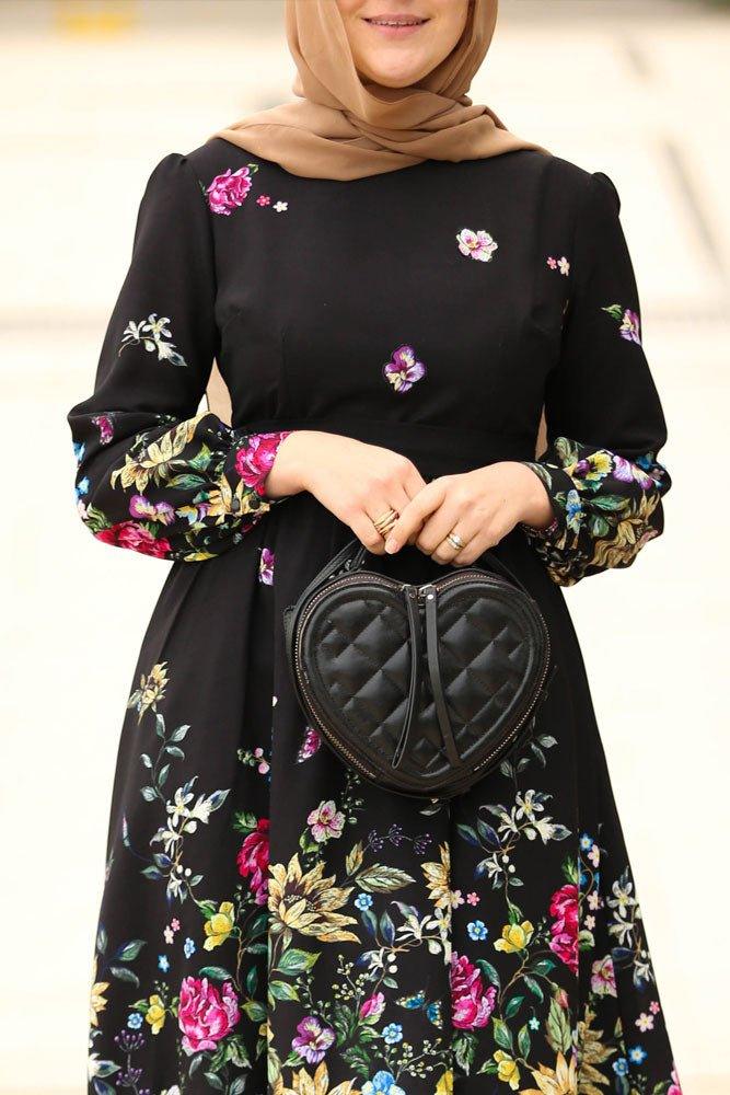Modified Modest Dress - ANNAH HARIRI