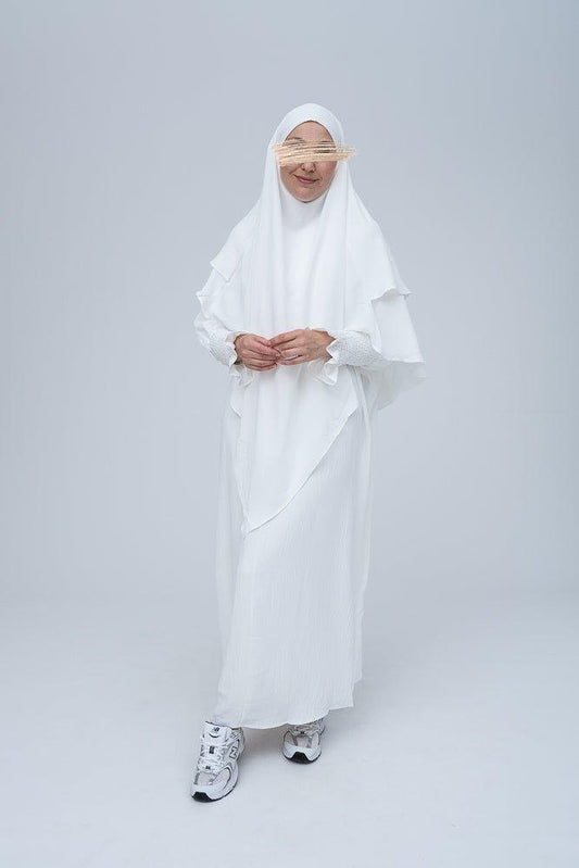 Pristine cream prayer gown for Omrah or prayer - ANNAH HARIRI
