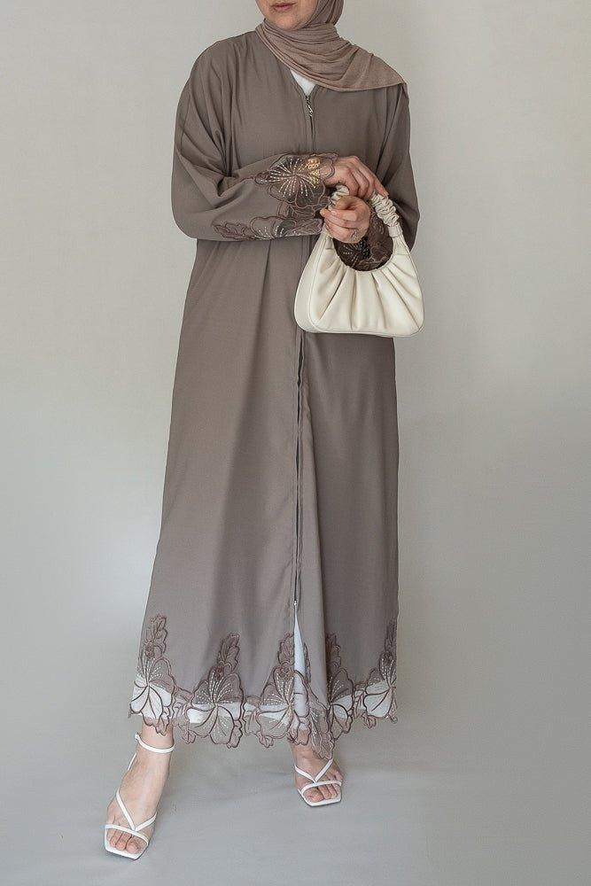 Veronne lace detail abaya with front zipper - ANNAH HARIRI