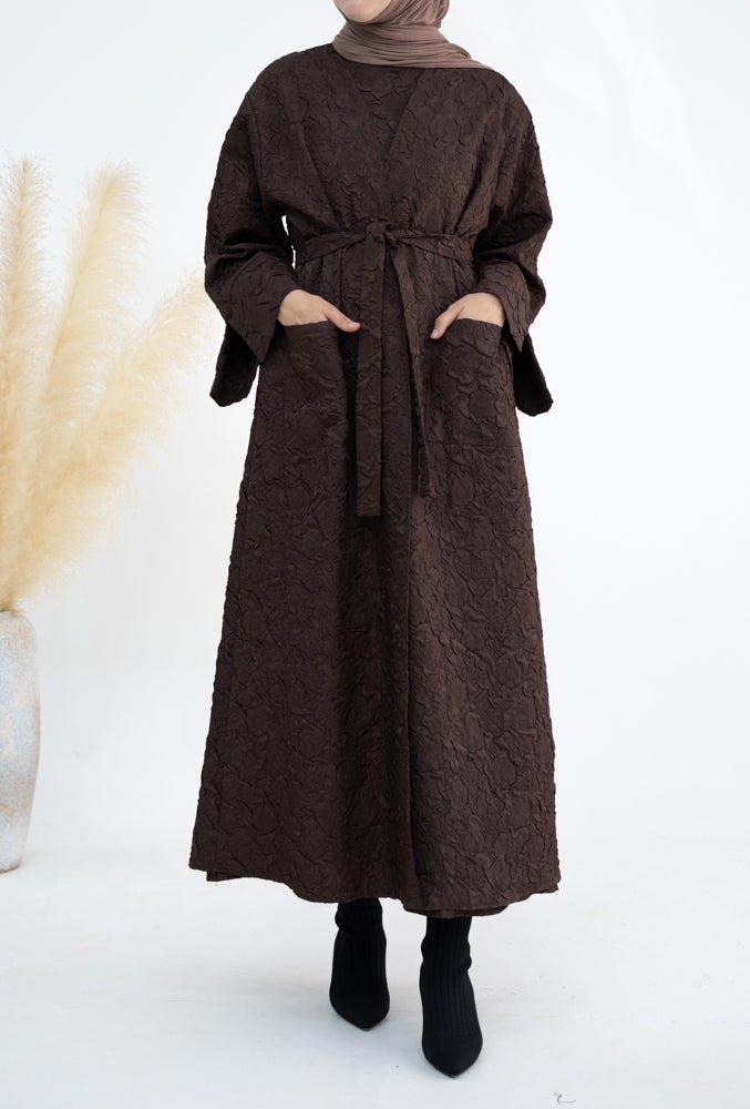 Winter brown abaya with embossed flower pattern and front pockets with a detachable belt - ANNAH HARIRI