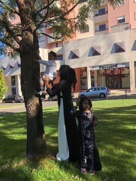 Customer photo from Meizbin G.