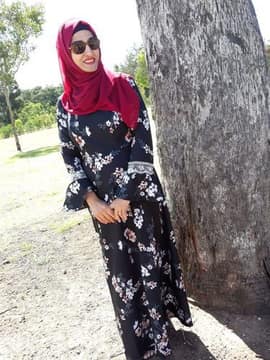 Customer photo from Amna A.