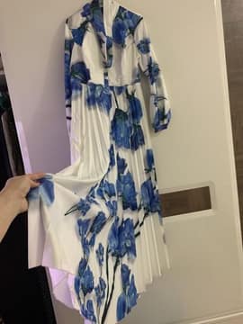 Customer photo from Amira A.